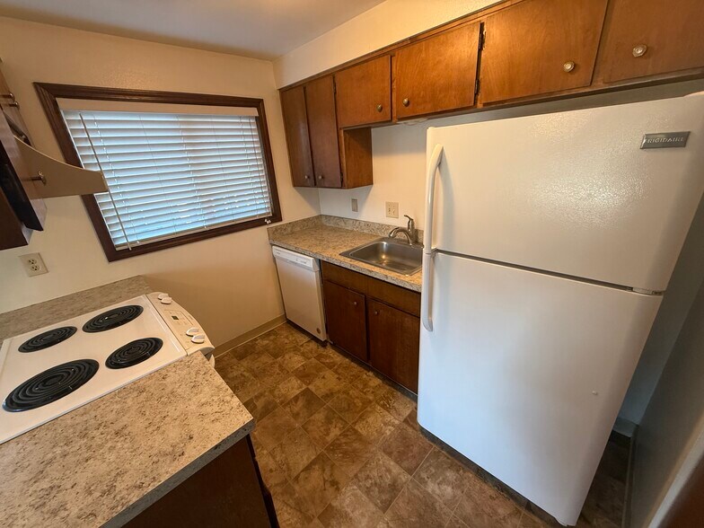 More Photos Of 3321-3323 SE 12th St, Gresham Apartments For Sale