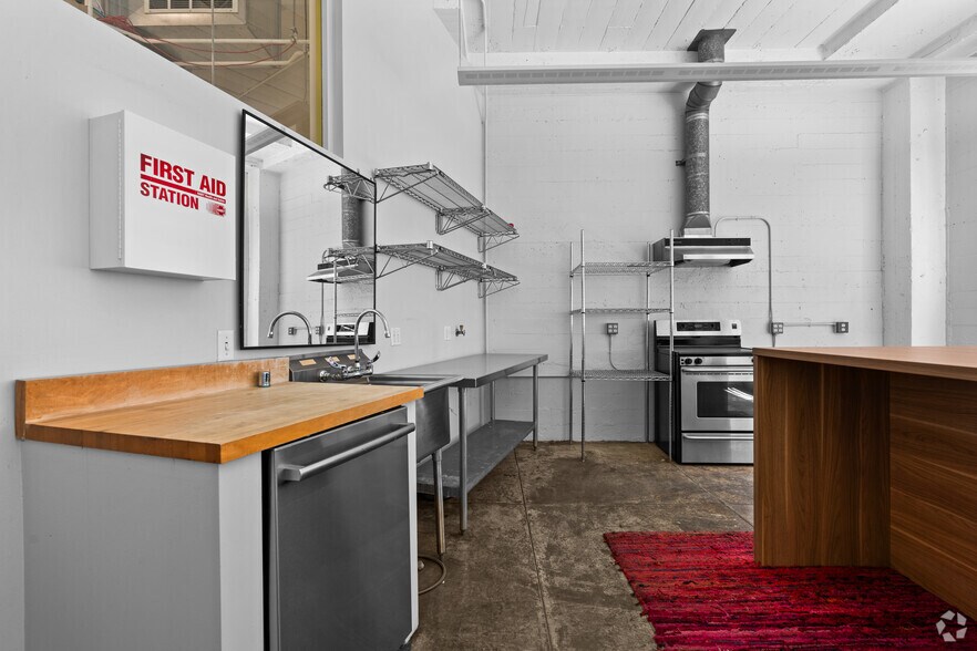 More Photos Of 283 4th St, Oakland Loft Creative Space For Sale