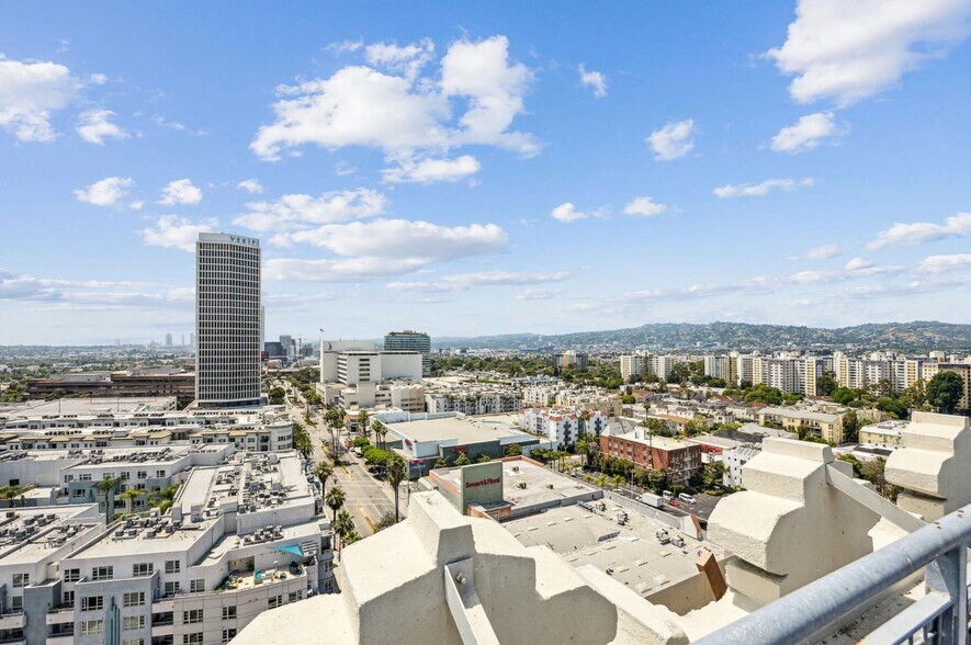 More Photos Of 5500-5528 Wilshire Blvd, Los Angeles Office For Lease