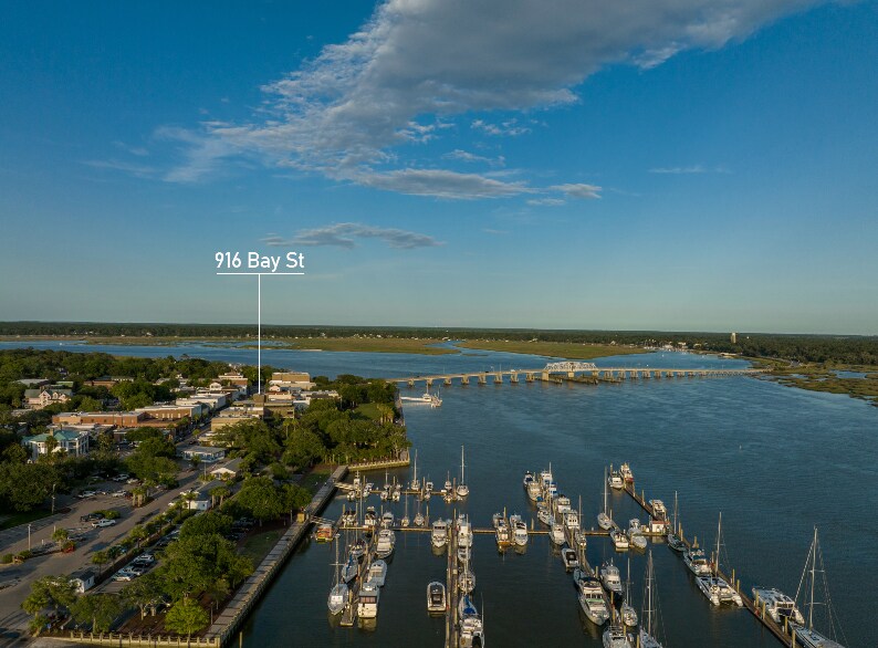 More Photos Of 916 Bay St, Beaufort Office For Sale