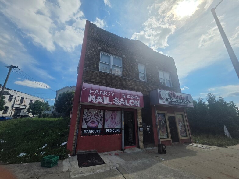 Primary Photo Of 721 Springfield Ave, Newark Storefront Retail Residential For Sale