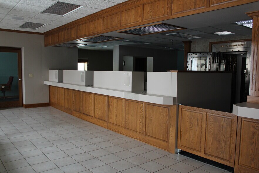 More Photos Of N4386 State Road 49, Poy Sippi Bank For Sale
