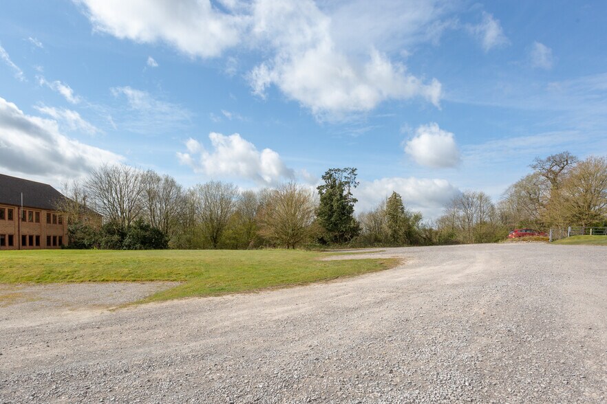8 Greenways Business Park, Chippenham SN15 1BN Office For Lease