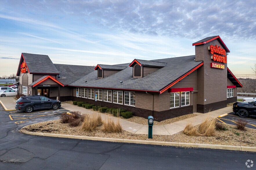 More Photos Of 1519 W River Rd N, Elyria Restaurant For Sale