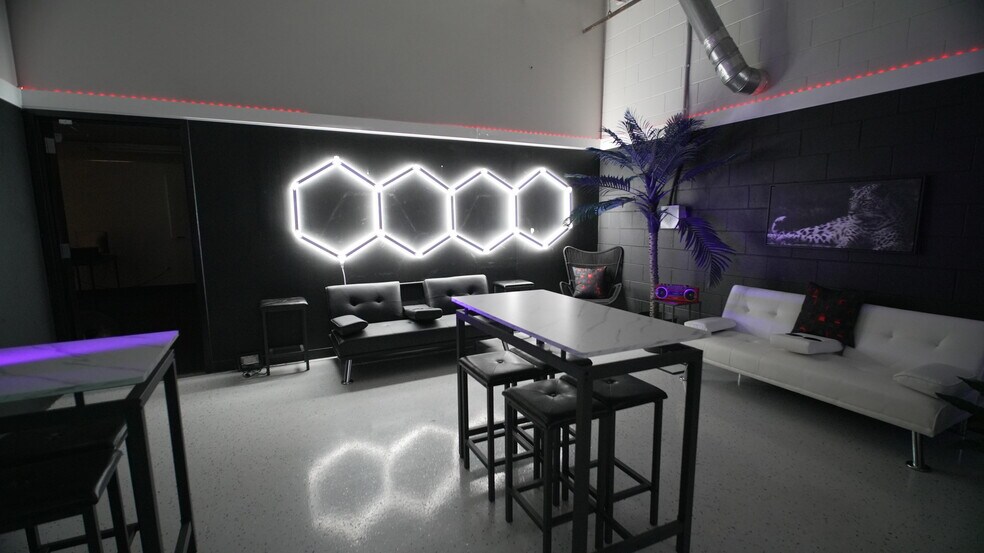 More Photos Of 3555-3559 W Wright St, Boise Light Manufacturing For Lease