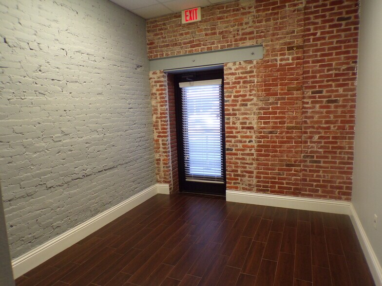 More Photos Of 902 S Florida Ave, Lakeland Office For Lease