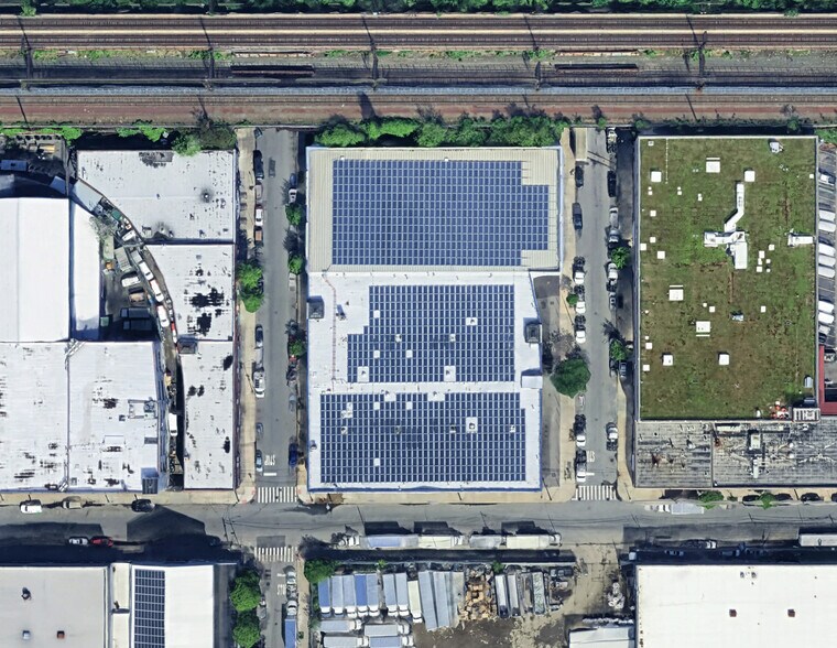 More Photos Of 845 E 136th St, Bronx Warehouse For Lease