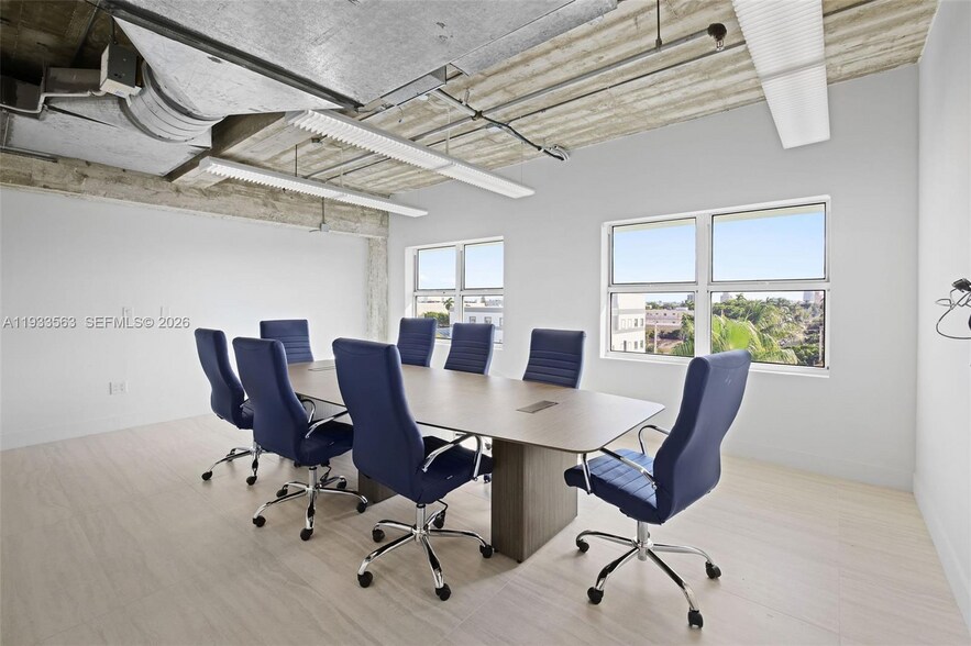 More Photos Of 605 Lincoln Rd, Miami Beach Office Residential For Sale