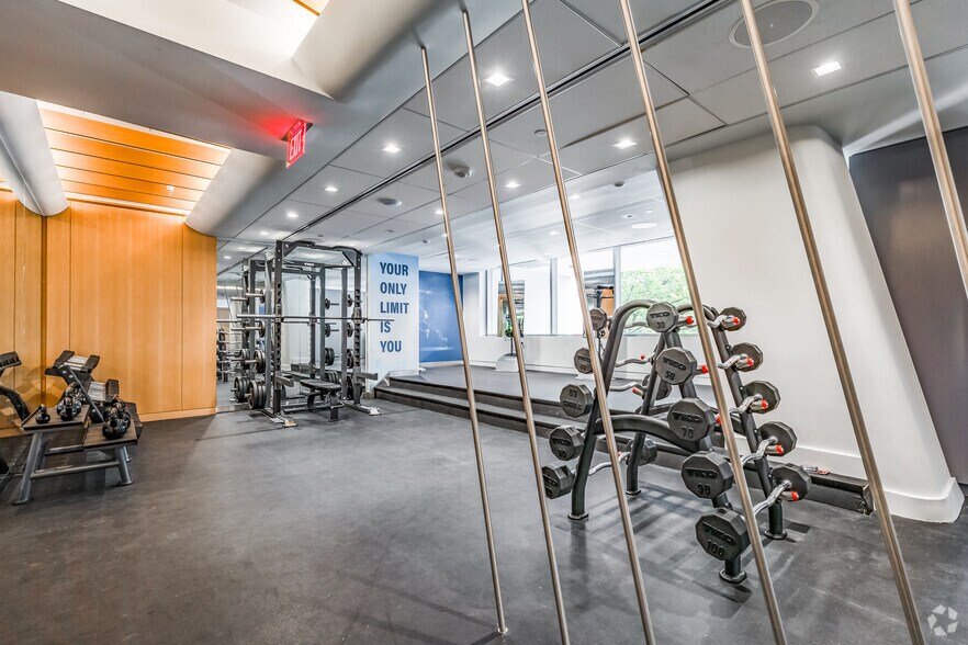 More Photos Of 4800 Hampden Ln, Bethesda Office For Lease