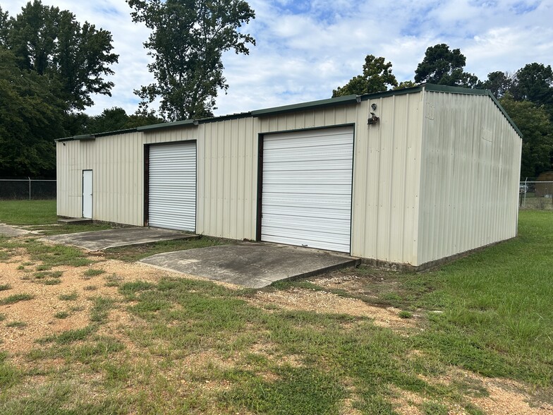 More Photos Of 3202 S Bishop Rd, Texarkana Specialty For Sale