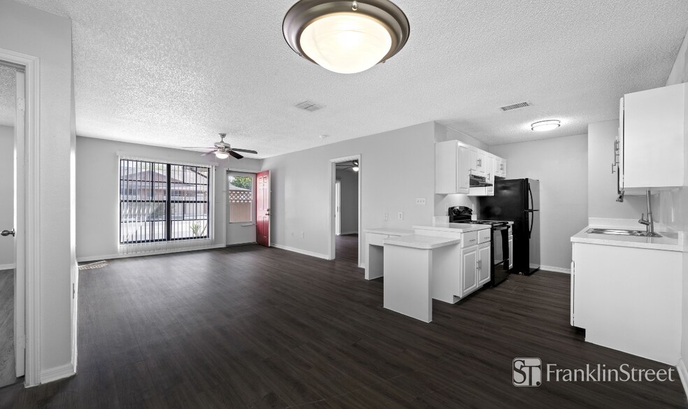 More Photos Of 7110 Tudor Ln, Port Richey Apartments For Sale