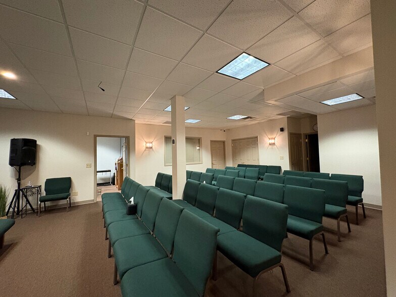 More Photos Of 1285 N Indianapolis Rd, Columbus Industrial For Sale