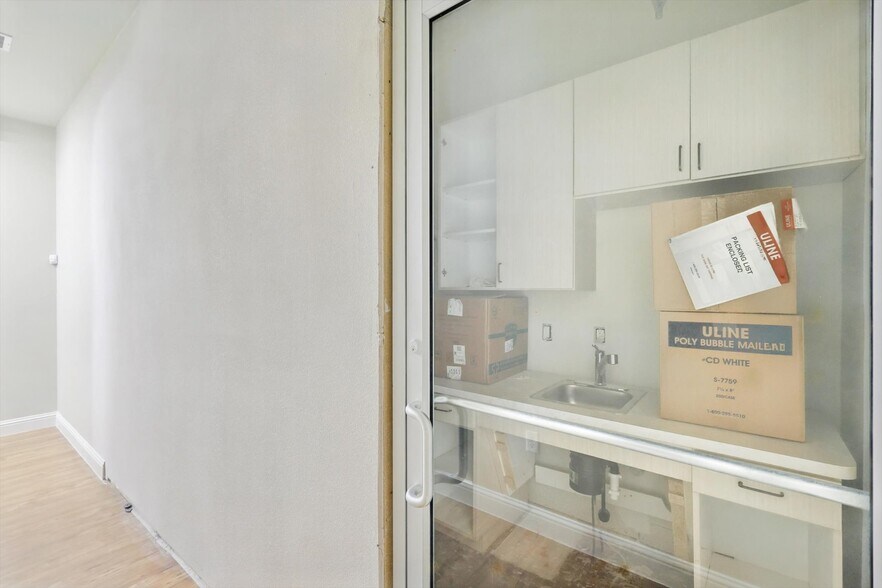More Photos Of 3848 N Tarrant Pky, Fort Worth Medical For Sale