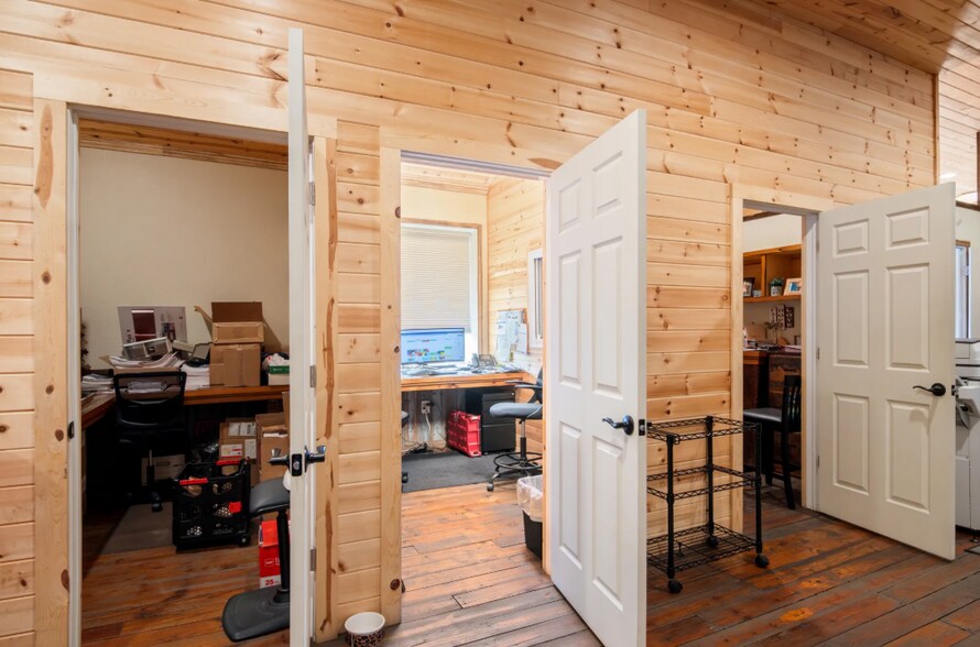 More Photos Of 2727 E Michigan Ave, Ypsilanti Warehouse For Sale