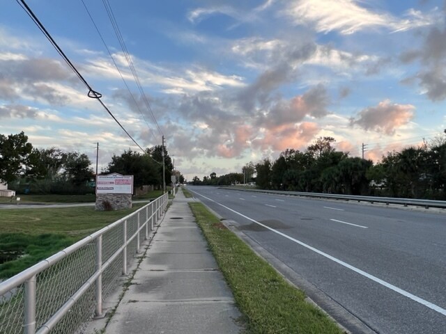 More Photos Of 1725 S Nova Rd, Daytona Beach Warehouse For Sale