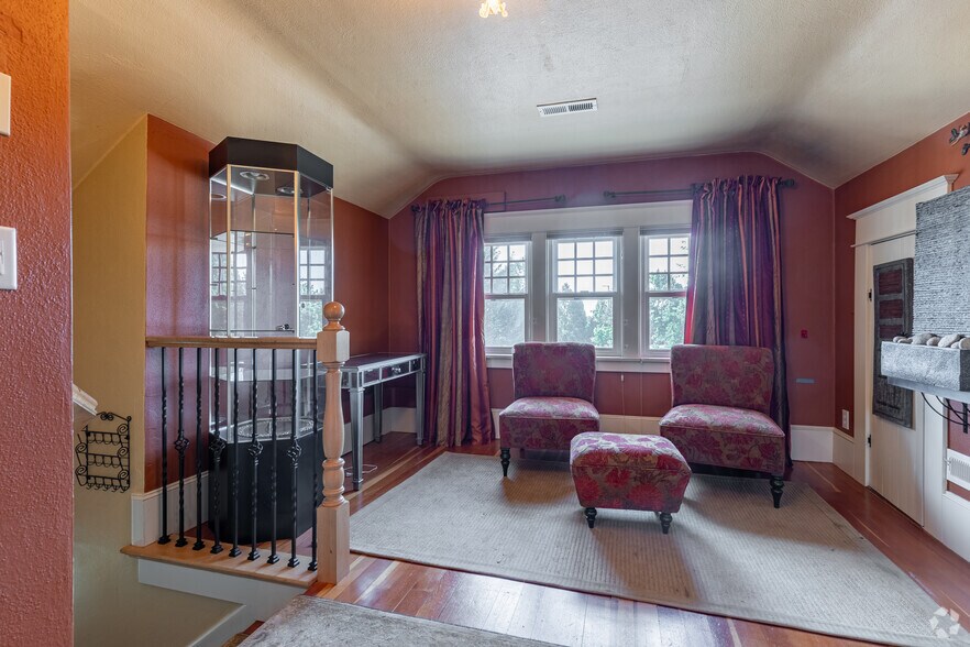 More Photos Of 16408 SE Mill Plain Blvd, Vancouver Office For Sale