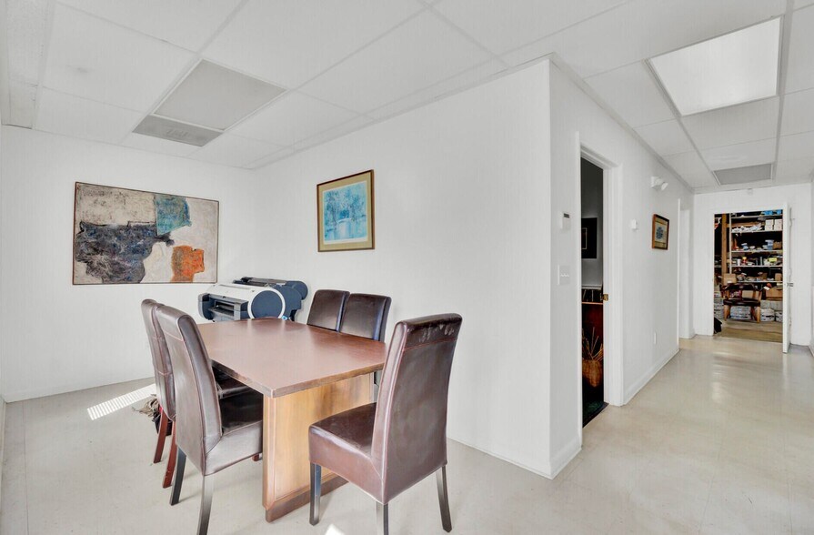 More Photos Of 1950 Belgrade Ave, Charleston Office For Lease