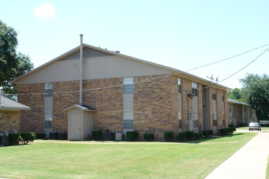 More Photos Of 2307 Foster St, Bossier City Apartments For Sale