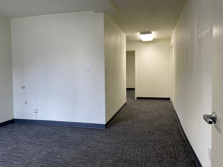 More Photos Of 45-57 NE Hancock St, Portland Light Manufacturing For Lease