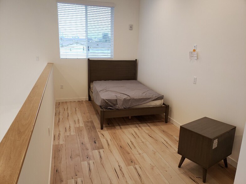 More Photos Of 517 N Harvard Blvd, Los Angeles Apartments For Sale
