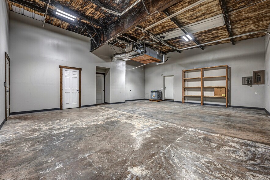 More Photos Of 116 N 2nd St, Noble Light Manufacturing For Lease