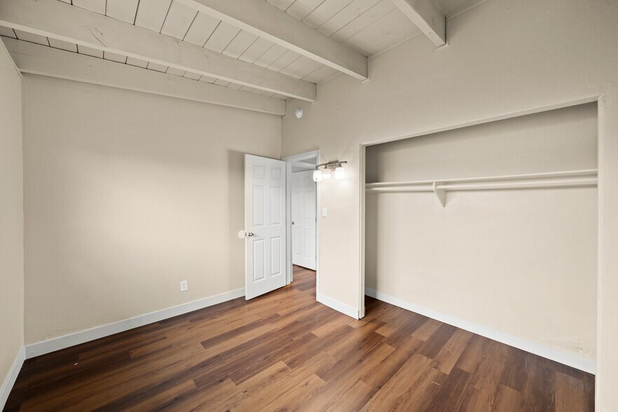 More Photos Of 2605 Albatross Way, Sacramento Apartments For Sale