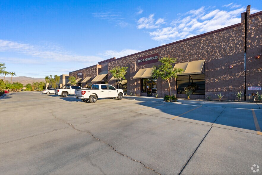 More Photos Of 77851 Los Montanas Rd, Palm Desert Unknown For Lease