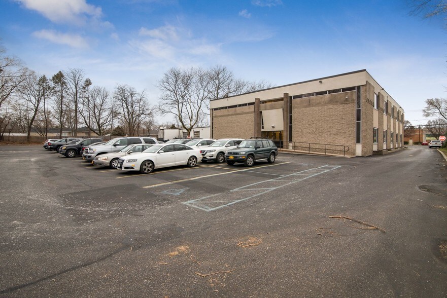 More Photos Of 554 Larkfield Rd, East Northport Medical For Sale