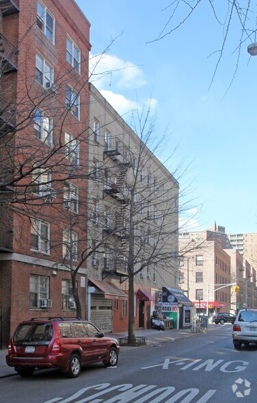 More Photos Of 150 E 3rd St, New York Apartments For Lease