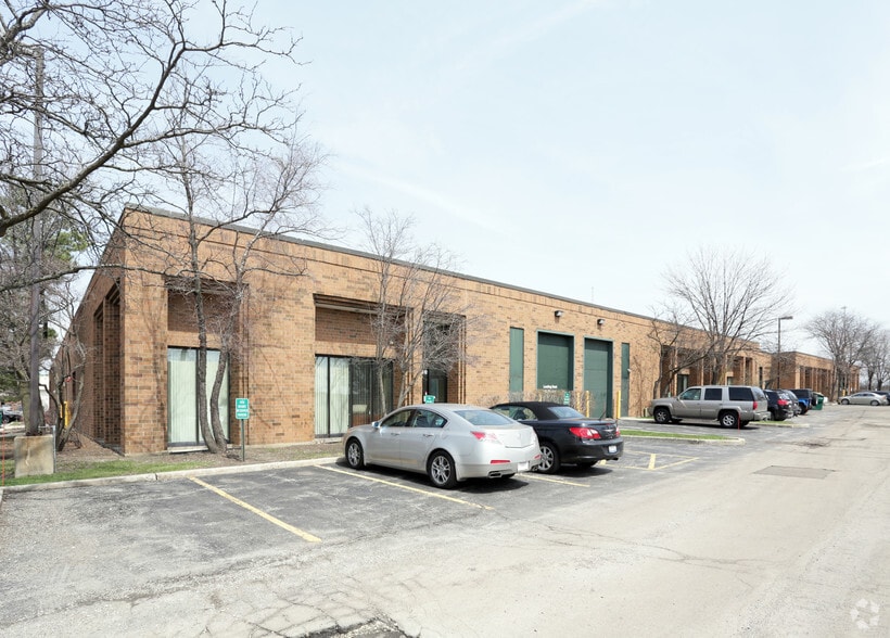 More Photos Of 747 Church Rd, Elmhurst Unknown For Lease