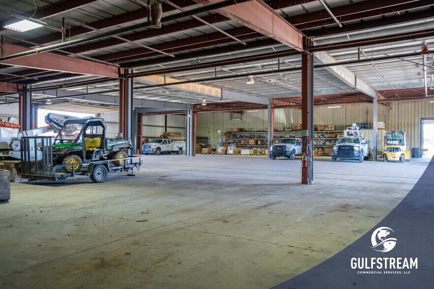 More Photos Of 5630 Airline Rd, Henderson Manufacturing For Lease