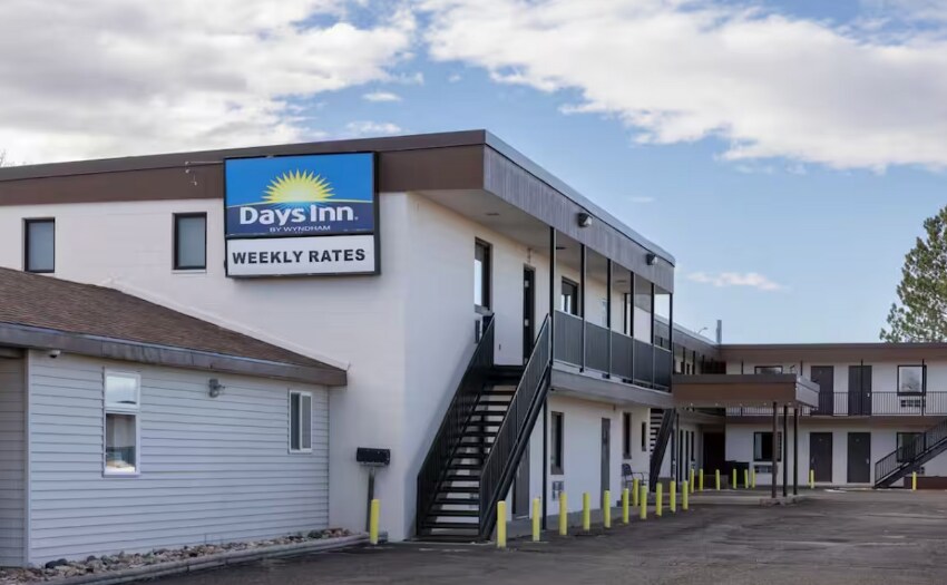 Primary Photo Of 109 16th St, Wheatland Hotel For Sale