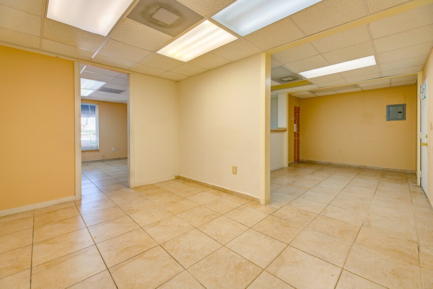 More Photos Of 888 NW 27th Ave, Miami Storefront Retail Office For Lease