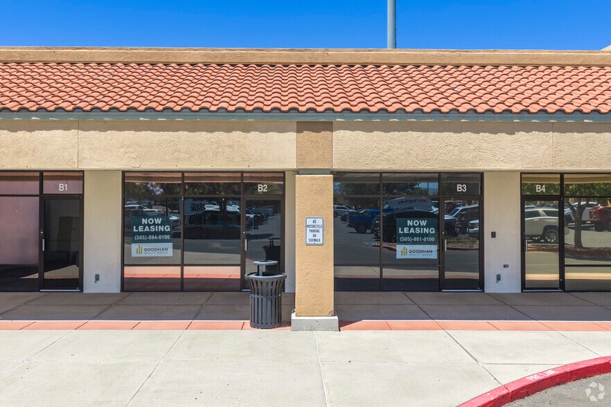 More Photos Of 3211-3231 Coors Blvd SW, Albuquerque Unknown For Lease