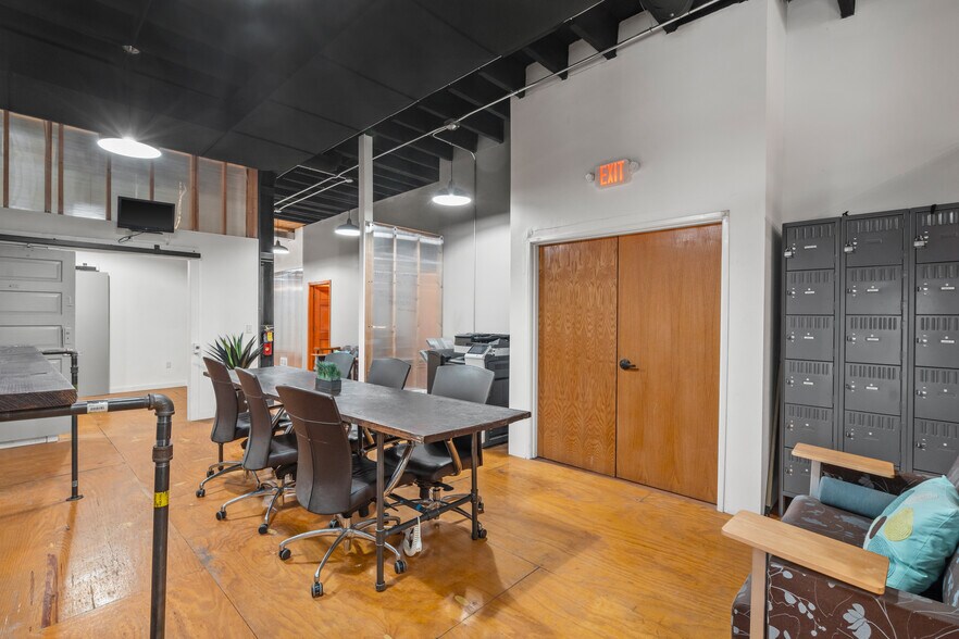 More Photos Of 410 Main St, Racine Office Residential For Sale