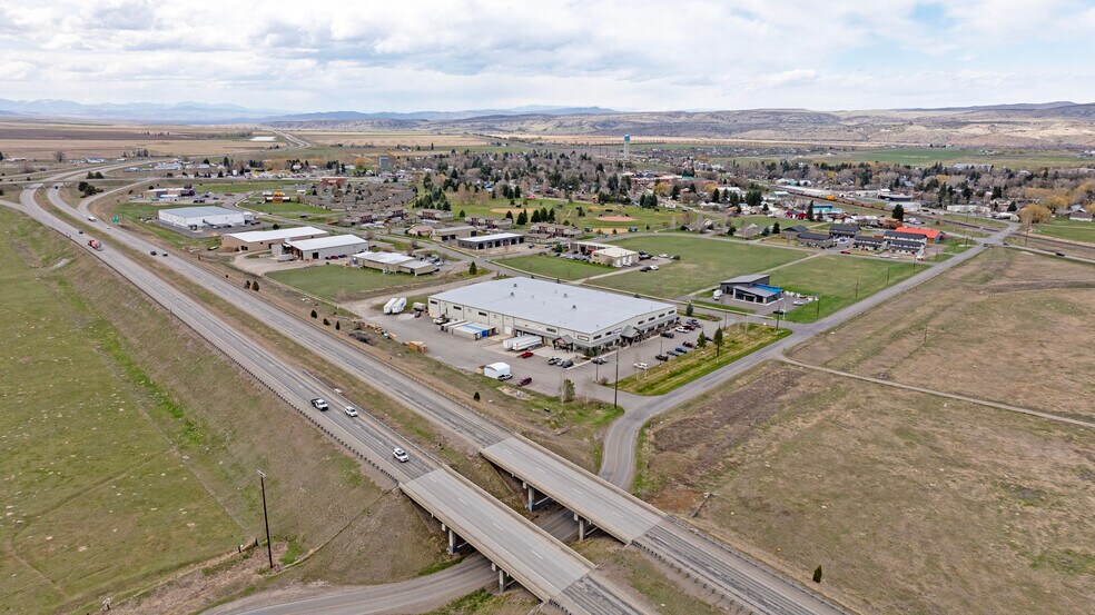 More Photos Of 275 Manhattan South Rd, Manhattan Warehouse For Sale