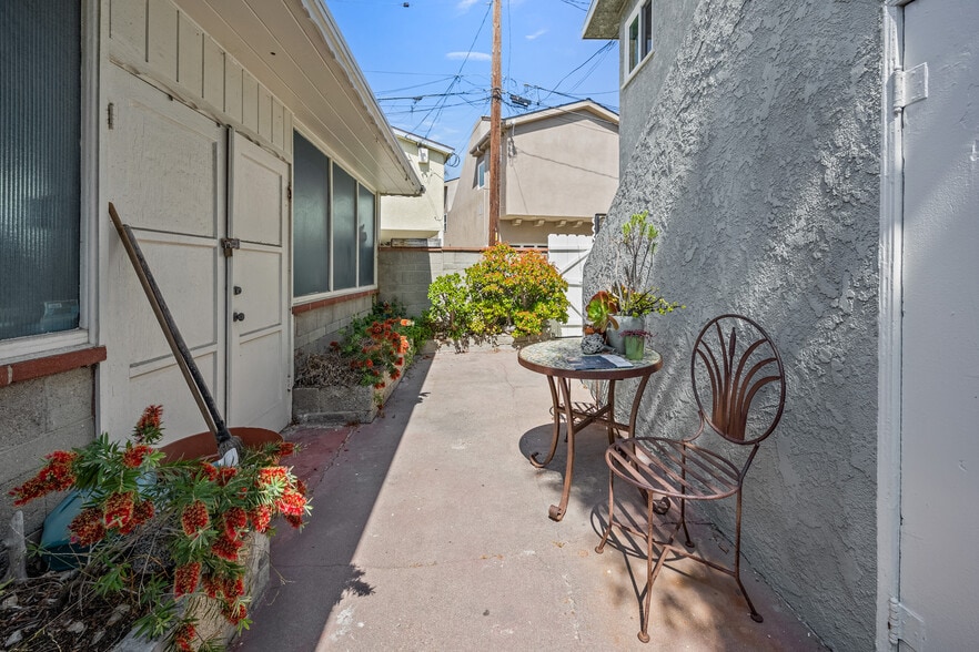 More Photos Of 1521 Marine Ave, Seal Beach Apartments For Sale
