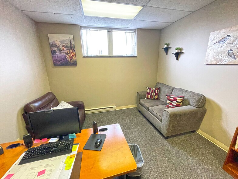 More Photos Of 4918 Locust Ln, Harrisburg Medical For Sale