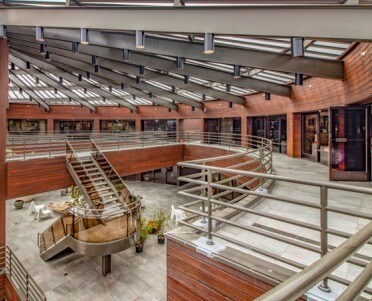More Photos Of 29160 Heathercliff Rd, Malibu Office For Lease