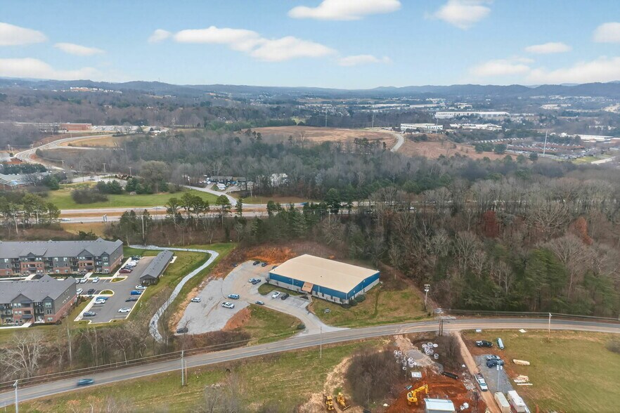 More Photos Of 2510 Solway Rd, Knoxville Flex For Lease