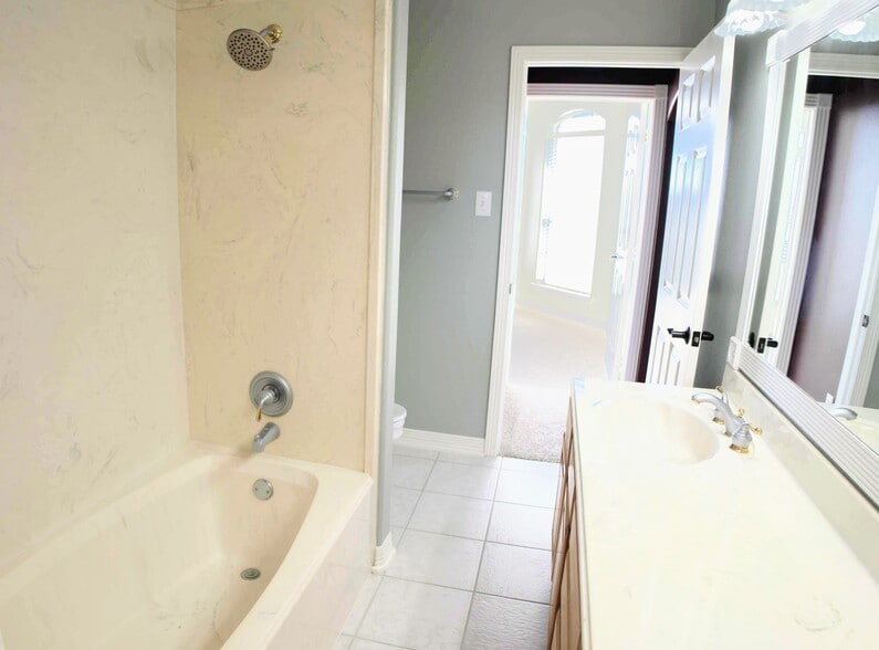 More Photos Of 2982 FM 2935, Brenham Flex For Sale