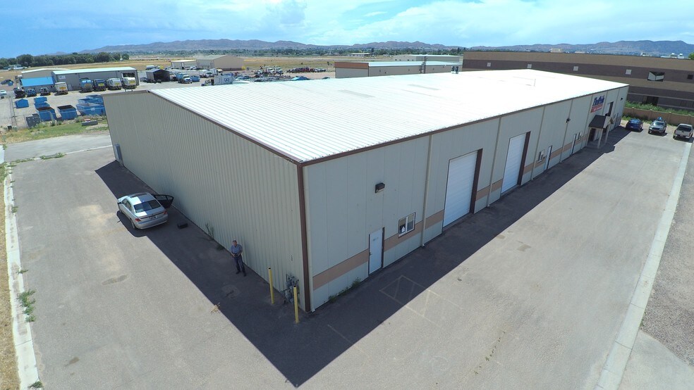 More Photos Of 540 Wright Brothers Dr, Naples Warehouse For Lease