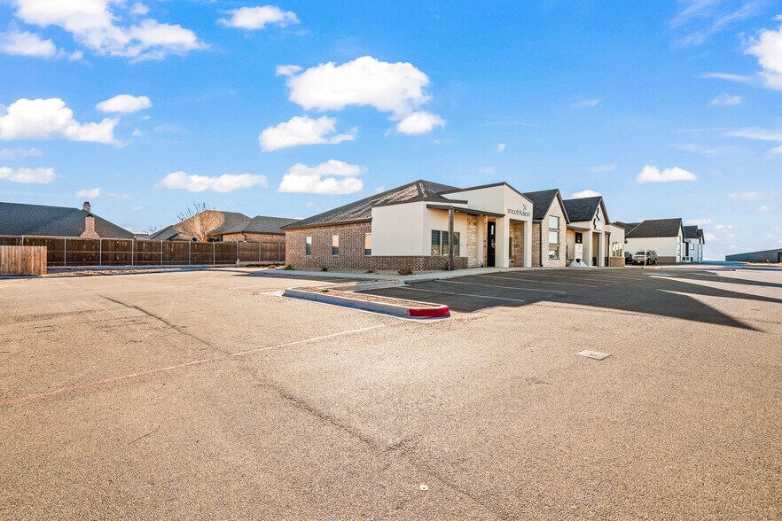 More Photos Of 6403 107th St, Lubbock Office For Lease