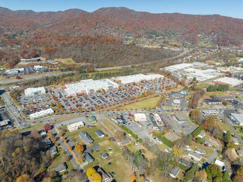 More Photos Of 2145 S Main St, Waynesville Fast Food For Sale