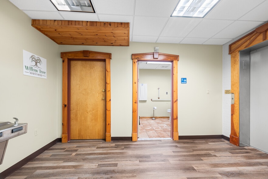 More Photos Of 132 Main St, Southington Bank For Lease
