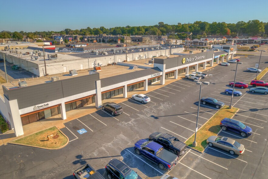 More Photos Of 7030 S Lewis Ave, Tulsa Unknown For Lease