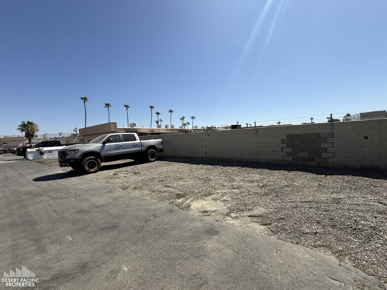 More Photos Of 74883 Velie Way, Palm Desert Service For Lease