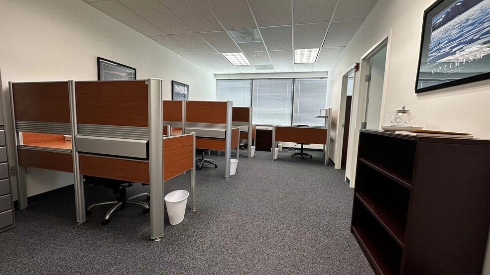More Photos Of 610 Professional Dr, Gaithersburg Office For Sale
