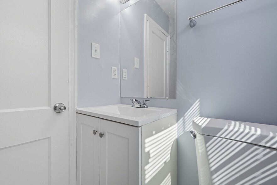 More Photos Of 3919 R St SE, Washington Apartments For Sale