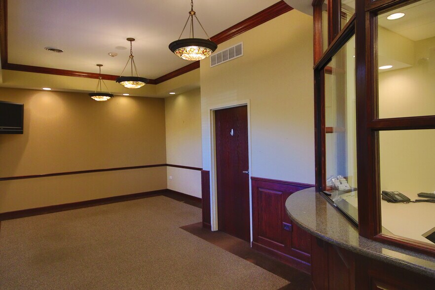 More Photos Of 10741-10745 W 165th St, Orland Park Office For Sale